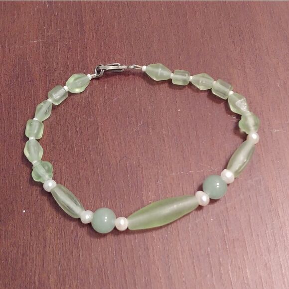 2 for $20 Green Glass Bead Bracelet - Picture 1 of 7